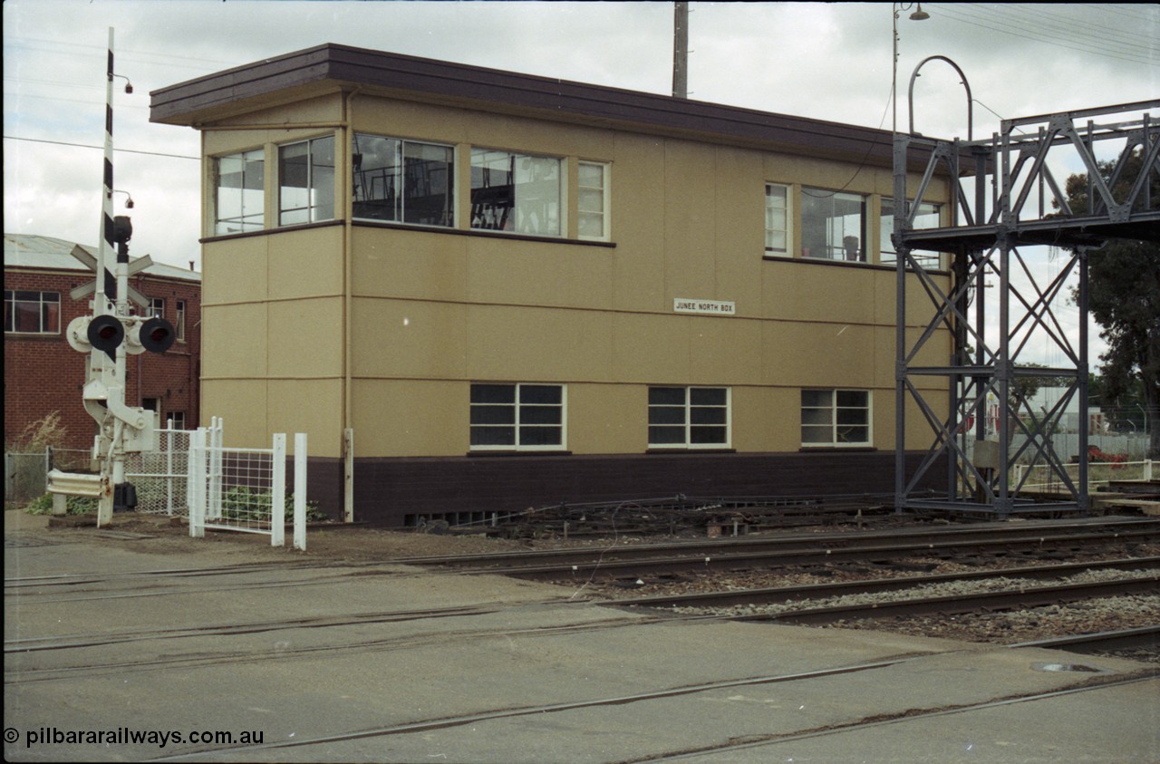188-27
Junee North Signal Box.
