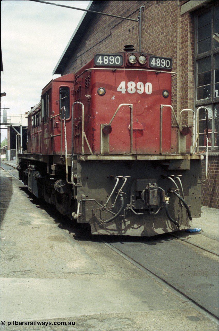 188-37
Junee, NSWSRA standard gauge locomotive depot, 48 class MK III unit 4890 serial G3420-5 in the red terror livery, built by AE Goodwin as ALCo model DL531. Scrapped in 2014.
Keywords: 48-class;4839;AE-Goodwin;ALCo;RSD-8;DL-531;G3420-5;