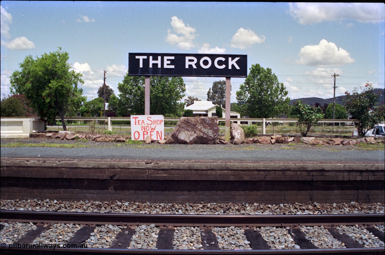 189-04
The Rock, located at the 550.29 km on NSW Main South line, station sign at north end of platform.

