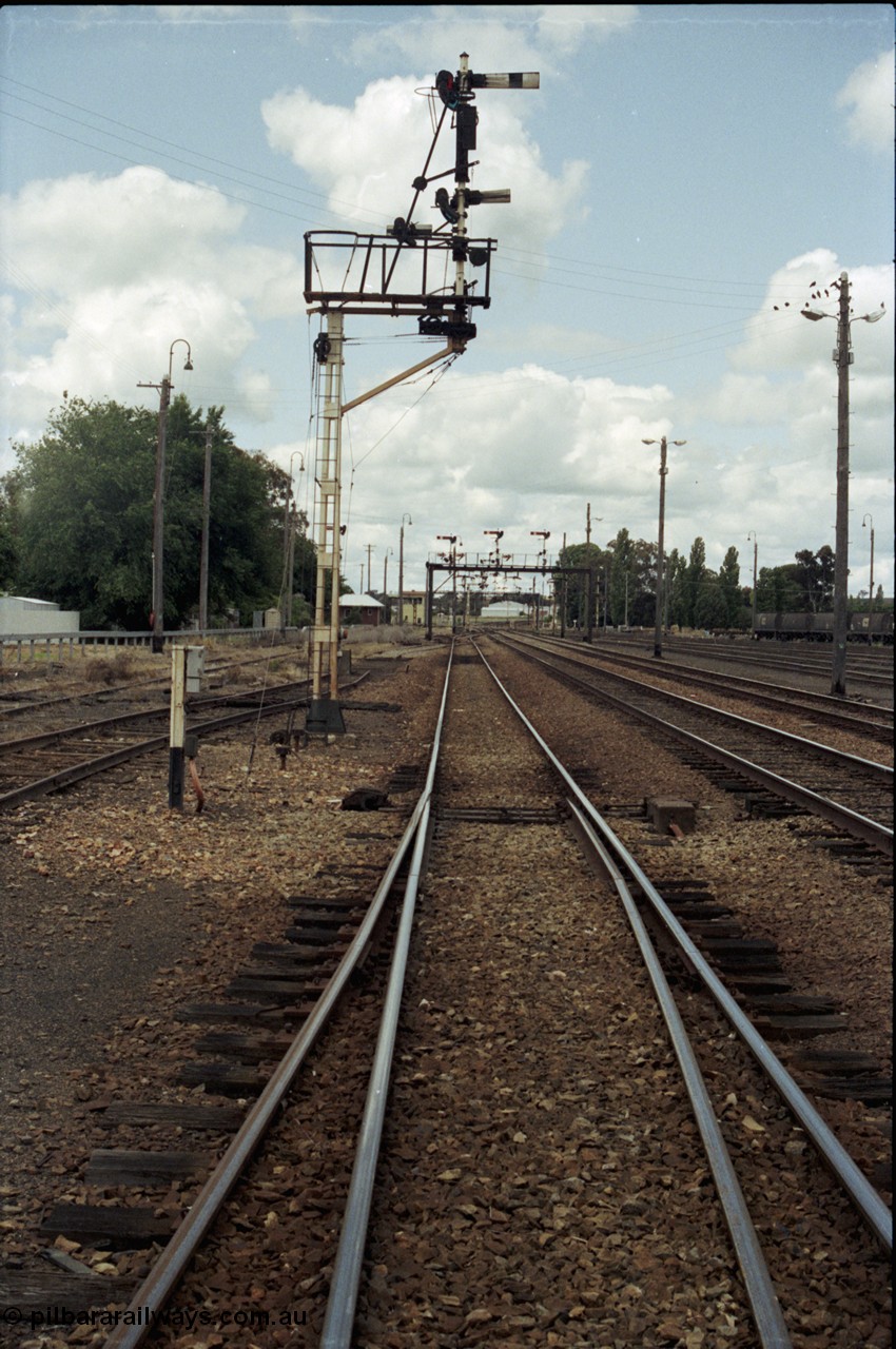 190-06
Cootamundra, NSW Main South, looking north, further north from 190-05, shows rear of mechanical lower quadrant semaphore signal post.
