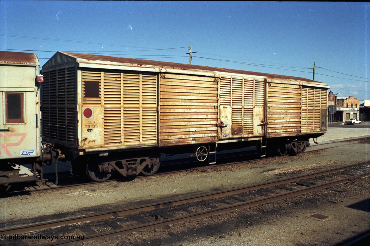 193-24
Gympie yard, Comeng Qld built QLX type louvre waggon QLX 35335 from a batch of 100 built in 1971-72.
Keywords: QLX-type;QLX35335;Comeng-Qld;