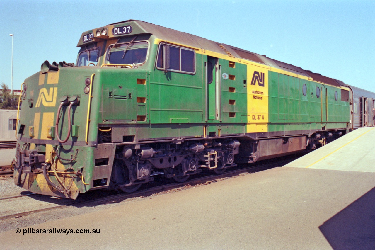 208-2-37
Keswick Passenger Terminal, Adelaide, The Ghan with Australian National DL class DL 37 Clyde Engineering EMD model AT42C serial 88-1245 awaits departure time.
Keywords: DL-class;DL37;Clyde-Engineering-Kelso-NSW;EMD;AT42C;88-1245;