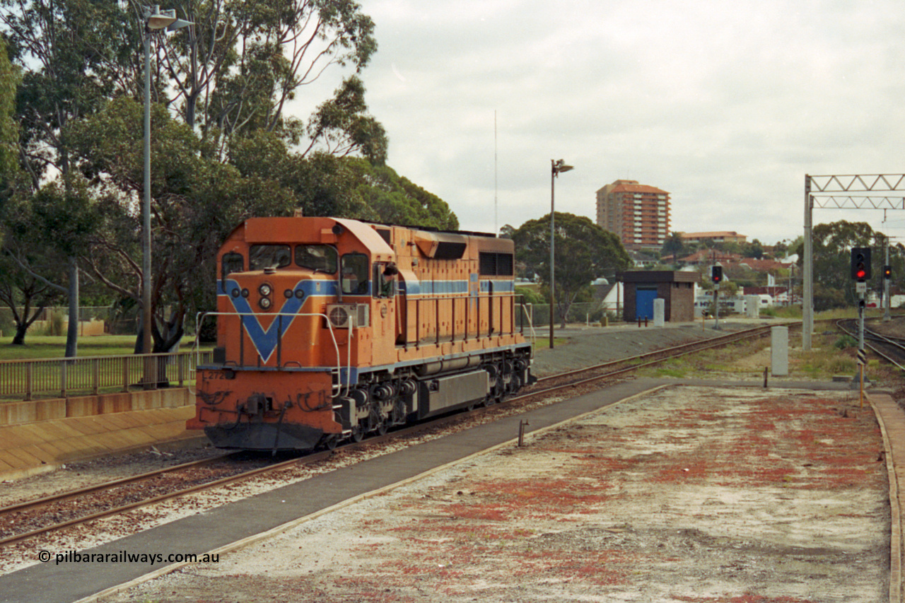 209-07
East Perth Passenger Terminal, Westrail L class L 272 Clyde Engineering EMD model GT26C serial 69-621 shunts away from the loading dock.
Keywords: L-class;L272;Clyde-Engineering-Granville-NSW;EMD;GT26C;69-621;