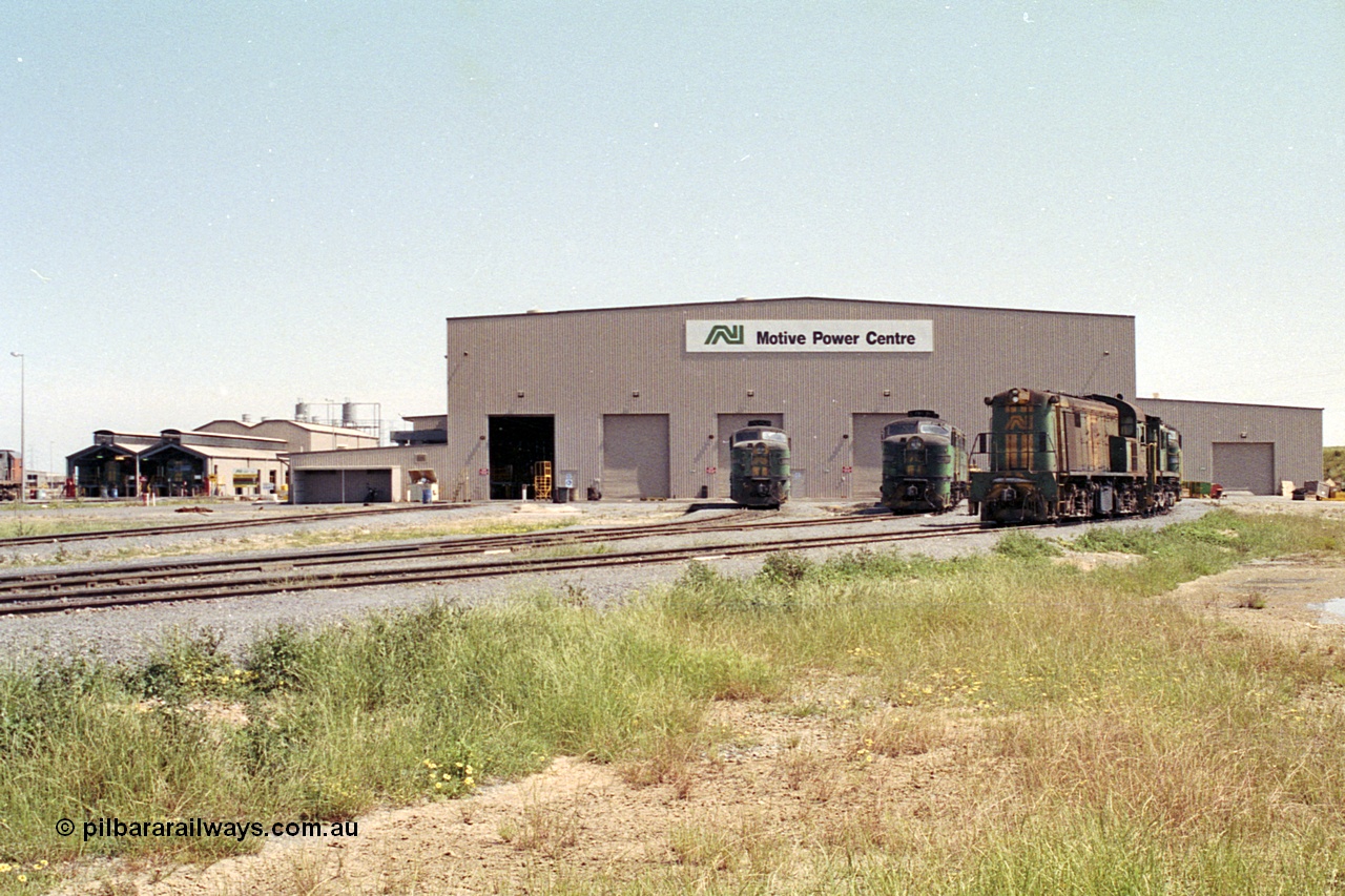 215-25
Dry Creek Motive Power Centre, Australian National maintenance and servicing centre, view of the roads at the north end of the facility, two 930 class, the 500 class shunter with an 830 class and 930 class.
