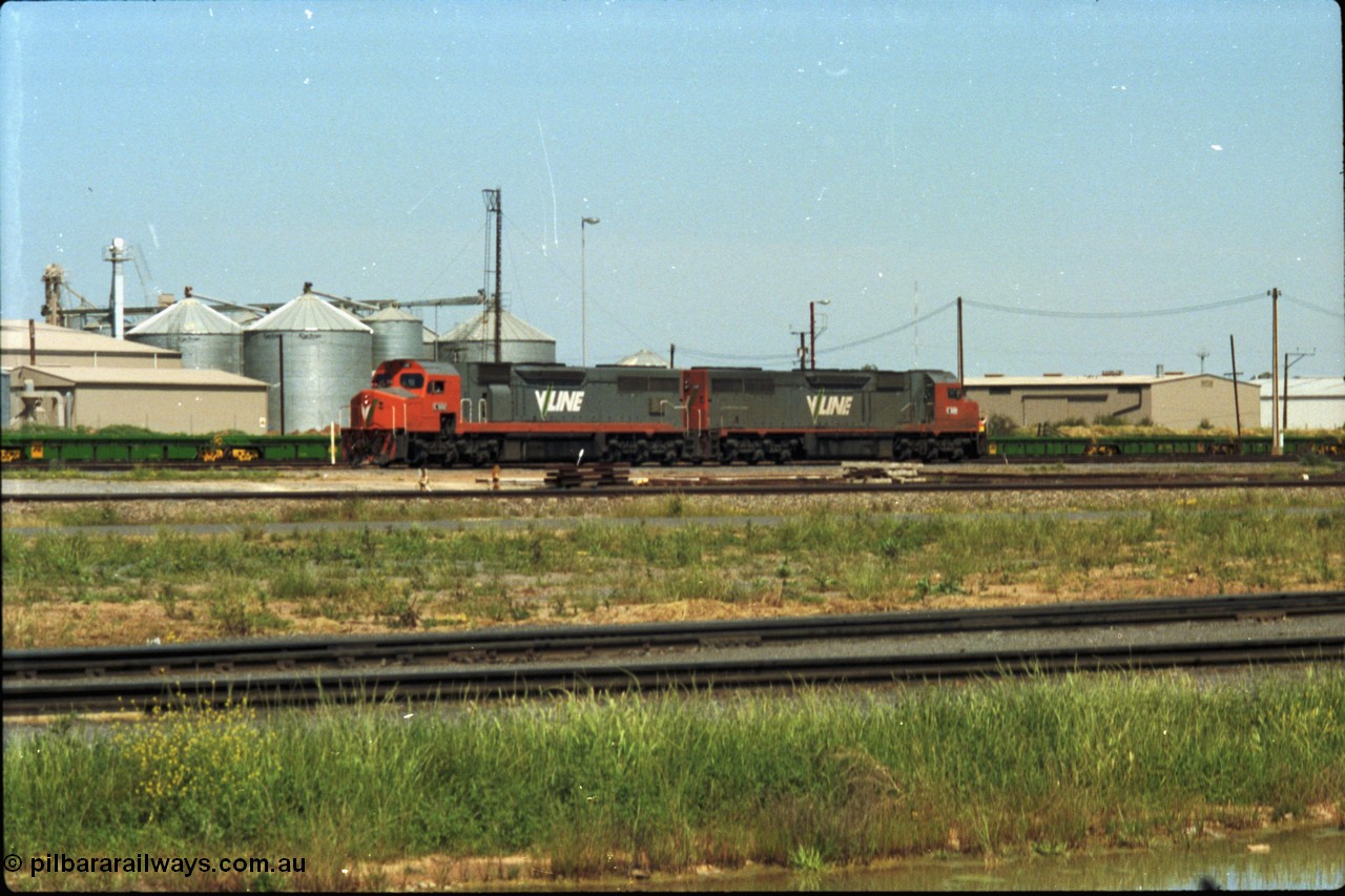 216-07
Dry Creek Yard, a pair of broad gauge V/Line C class locomotives rest between jobs.
Keywords: C-class;Clyde-Engineering-Rosewater-SA;EMD;GT26C;