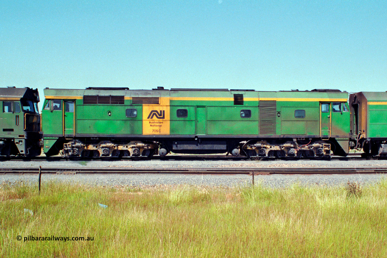 217-18
Dry Creek Motive Power Centre, side view of Australian National 700 class locomotive 705 AE Goodwin ALCo model DL500G serial G6059-3.
Keywords: 700-class;705;AE-Goodwin;ALCo;DL500G;G6059-3;