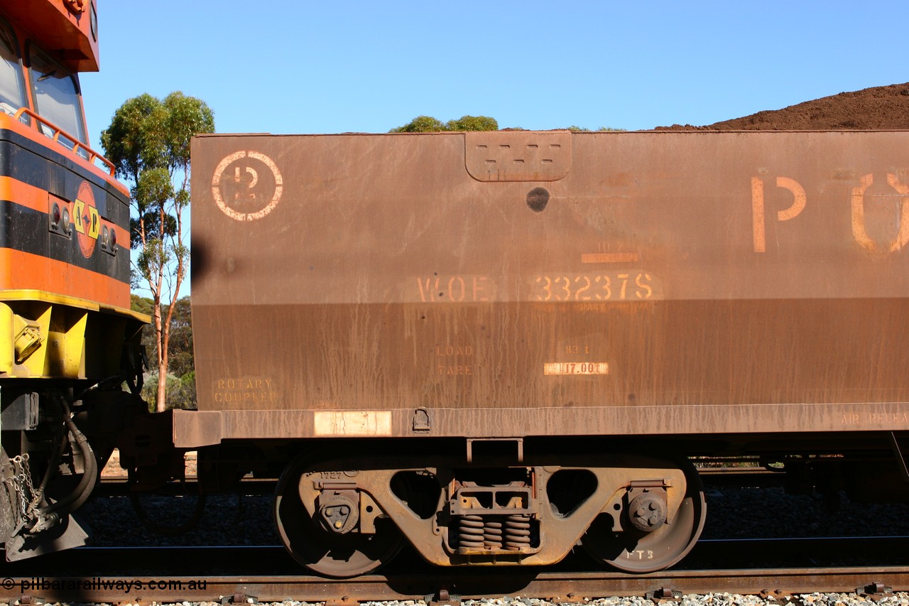 060528 4546
WOE type iron ore waggon WOE 33237 is one of a batch of twenty seven built by Goninan WA between September and October 2002 with serial number and fleet number 736 for Koolyanobbing iron ore operations, Bonnie Vale 28th May 2006.
Keywords: WOE-type;WOE33237;Goninan-WA;950103-004;