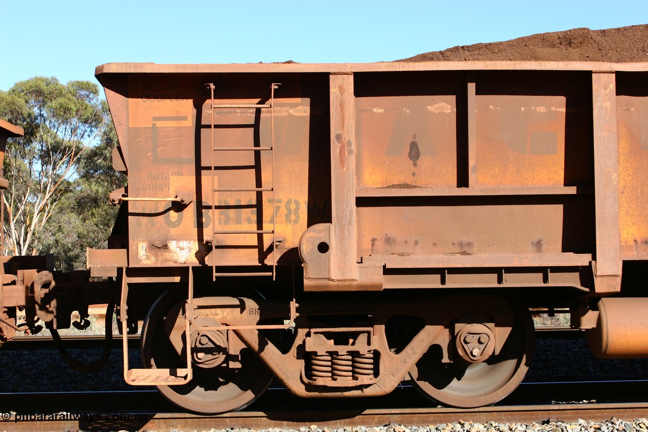 060528 4576
WOB type iron ore waggon WOB 31378 is one of a batch of twenty five built by Comeng WA between 1974 and 1975 and converted from Mt Newman high sided waggons by WAGR Midland Workshops with a capacity of 67 tons with fleet number 303 for Koolyanobbing iron ore operations., seen here at Bonnie Vale loaded with fines, 28th May 2006.
Keywords: WOB-type;WOB31378;Comeng-WA;Mt-Newman-Mining;