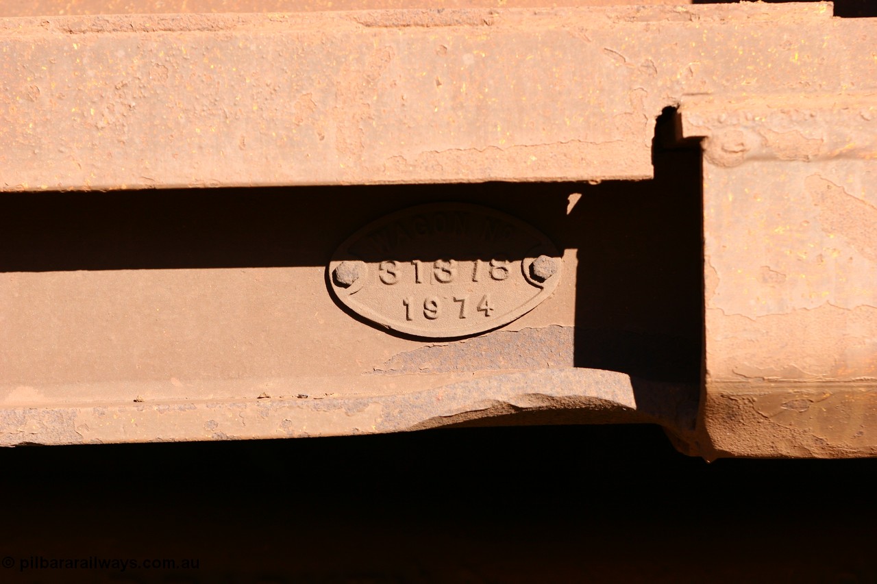 060528 4577
WOB type iron ore waggon WOB 31378 is one of a batch of twenty five built by Comeng WA between 1974 and 1975 and converted from Mt Newman high sided waggons by WAGR Midland Workshops with a capacity of 67 tons with fleet number 303 for Koolyanobbing iron ore operations , seen here at Bonnie Vale loaded with fines, 28th May 2006.
Keywords: WOB-type;WOB31378;Comeng-WA;Mt-Newman-Mining;