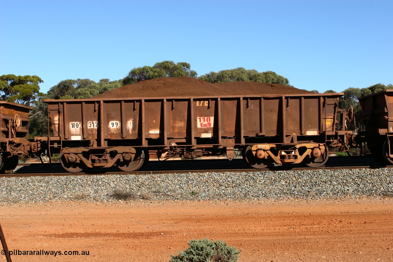 060528 4592
WO type iron ore waggon WO 31299 is one of a batch of fifteen built by WAGR Midland Workshops between July and October 1968 with fleet number 178 for Koolyanobbing iron ore operations, with a 75 ton and 1018 ft³ capacity, loaded with fines at Bonnie Vale, 28th May 2005. This unit was converted to WOS superphosphate in the late 1980s till 1994 when it was re-classed back to WO.
Keywords: WO-type;WO31299;WAGR-Midland-WS;WOS-type;