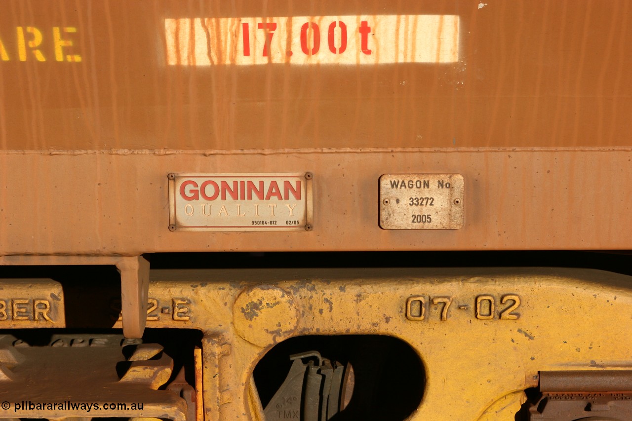 060528 4621
WOE type iron ore waggon WOE 33272 is one of a batch of thirty five built by Goninan WA between January and April 2005 with serial number 950104-012 and fleet number 771 for Koolyanobbing iron ore operations, Binduli, 28th May 2006.
Keywords: WOE-type;WOE33272;Goninan-WA;950104-012;