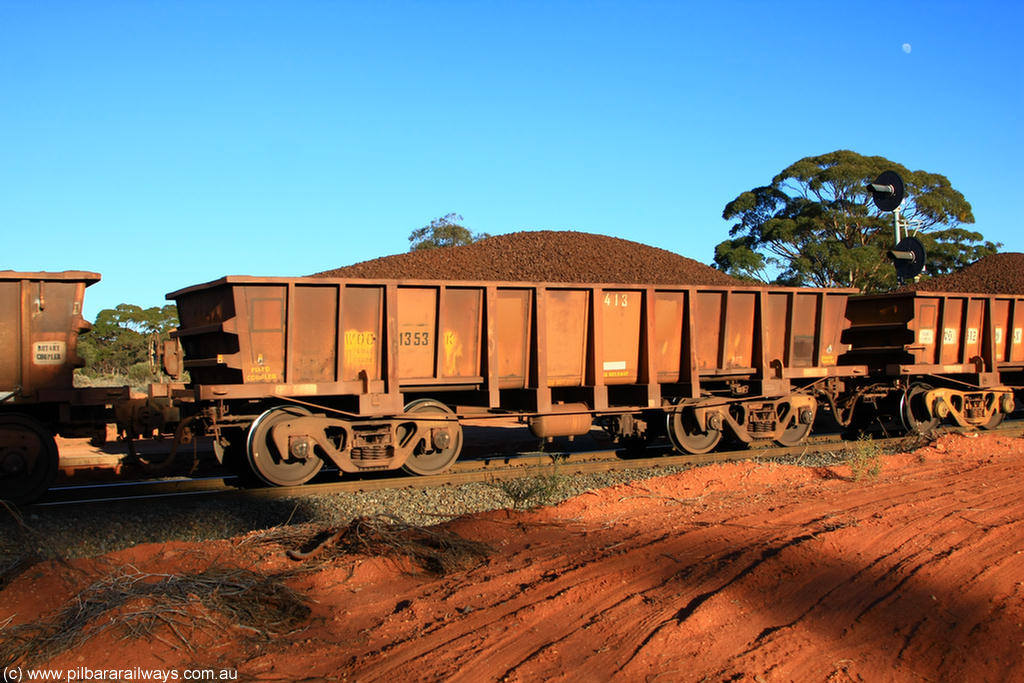 100731 02349
WOC type iron ore waggon WOC 31353 is one of a batch of thirty built by Goninan WA between October 1997 to January 1998 with fleet number 413 for Koolyanobbing iron ore operations with a 75 ton capacity, on loaded train 6413 at Binduli Triangle, 31st July 2010.
Keywords: WOC-type;WOC31353;Goninan-WA;