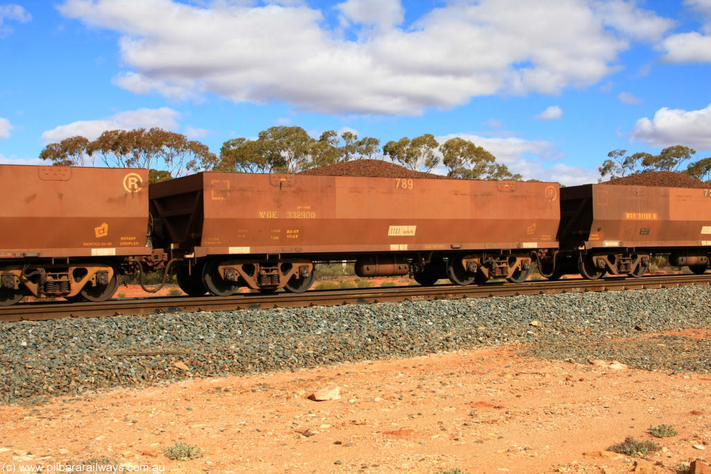 100731 02935
WOE type iron ore waggon WOE 33290 is one of a batch of thirty five built by United Goninan WA between January and April 2005 with serial number 950104-030 and fleet number 789 for Koolyanobbing iron ore operations, on loaded train 7415 at Binduli Triangle, 31st July 2010.
Keywords: WOE-type;WOE33290;United-Goninan-WA;950104-030;