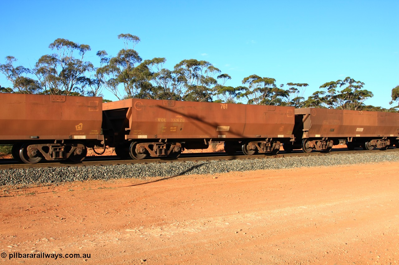 100731 03102
WOE type iron ore waggon WOE 33262 is one of a batch of thirty five built by Goninan WA between January and April 2005 with serial number 950104-002 and fleet number 761 for Koolyanobbing iron ore operations, empty train arriving at Binduli Triangle, 31st July 2010.
Keywords: WOE-type;WOE33262;Goninan-WA;950104-002;