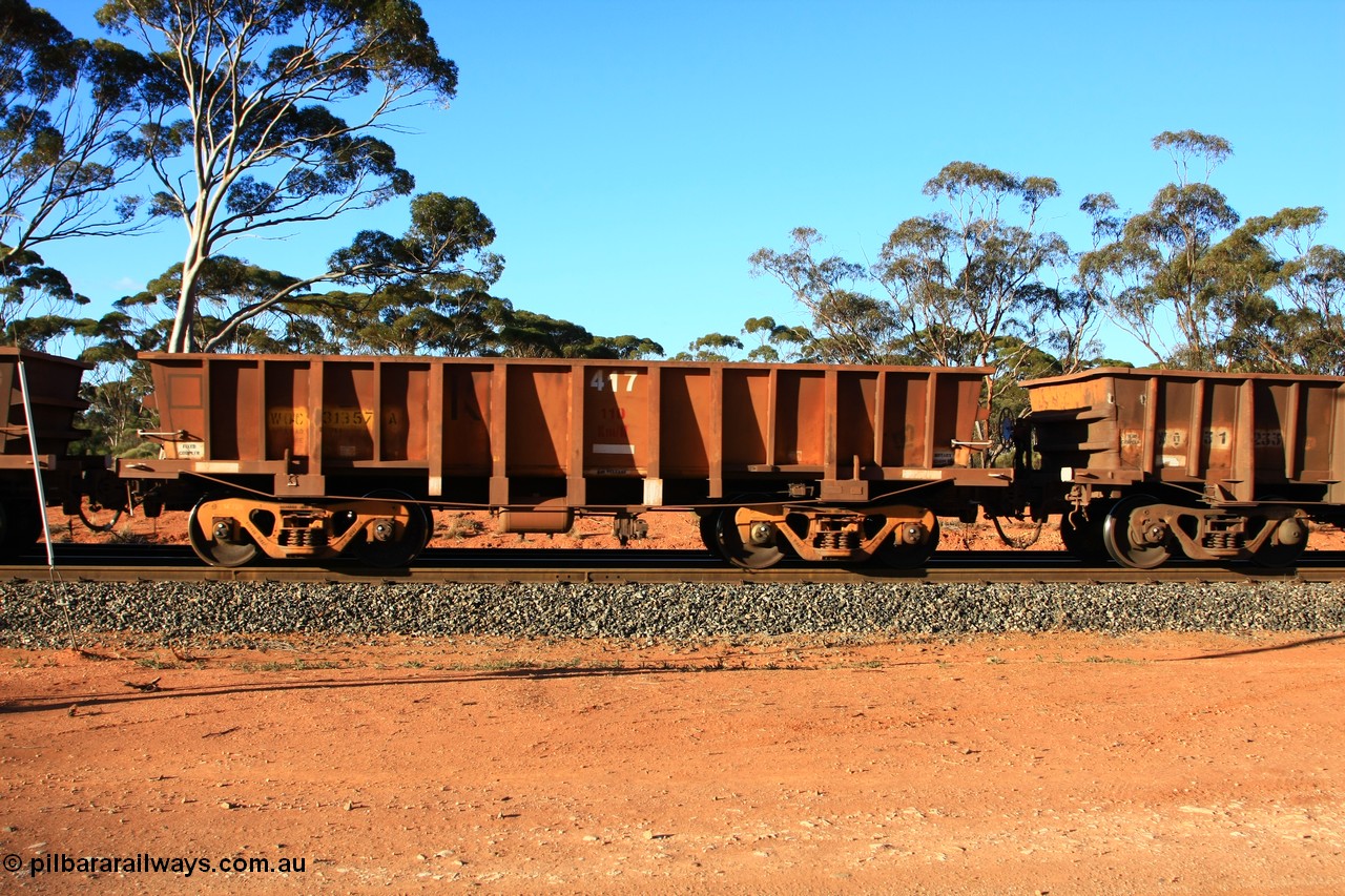 100731 03123
WOC type iron ore waggon WOC 31357 is one of a batch of thirty built by Goninan WA between October 1997 to January 1998 with fleet number 417 for Koolyanobbing iron ore operations with a 75 ton capacity and lettered for KIPL, Koolyanobbing Iron Pty Ltd with the IPL painted over, empty train arriving at Binduli Triangle, 31st July 2010.
Keywords: WOC-type;WOC31357;Goninan-WA;