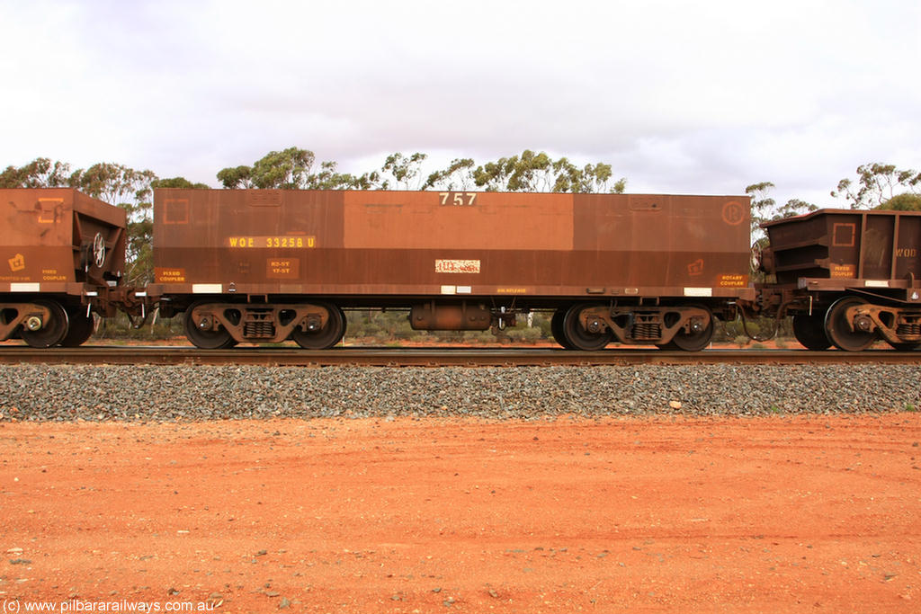 100822 5958
WOE type iron ore waggon WOE 33258 is one of a batch of twenty seven built by Goninan WA between September and October 2002 with serial number 950103-025 and fleet number 757 for Koolyanobbing iron ore operations, Binduli Triangle 22nd August 2010.
Keywords: WOE-type;WOE33258;Goninan-WA;950103-025;