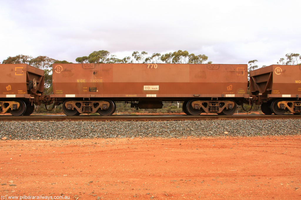 100822 5989
WOE type iron ore waggon WOE 33271 is one of a batch of thirty five built by Goninan WA between January and April 2005 with serial number 950104-011 and fleet number 770 for Koolyanobbing iron ore operations, Binduli Triangle 22nd August 2010.
Keywords: WOE-type;WOE33271;Goninan-WA;950104-011;