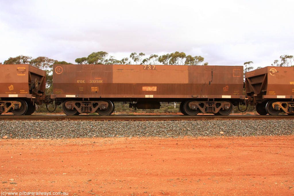 100822 6006
WOE type iron ore waggon WOE 33238 is one of a batch of twenty seven built by Goninan WA between September and October 2002 with serial number 950103-005 and fleet number 737 for Koolyanobbing iron ore operations, Binduli Triangle 22nd August 2010.
Keywords: WOE-type;WOE33238;Goninan-WA;950103-005;