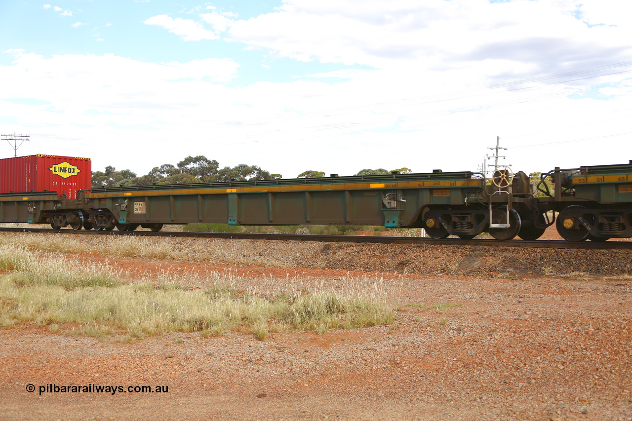 210407 9851
Parkeston, 2MP5 intermodal train, RRXY 2, platform 2 empty. The RRXY type 5-pack well waggon set is one of eleven built by Bradken Qld in 2002 for Toll from a Williams-Worley design.
Keywords: RRXY-type;RRXY2;Williams-Worley;Bradken-Rail-Qld;