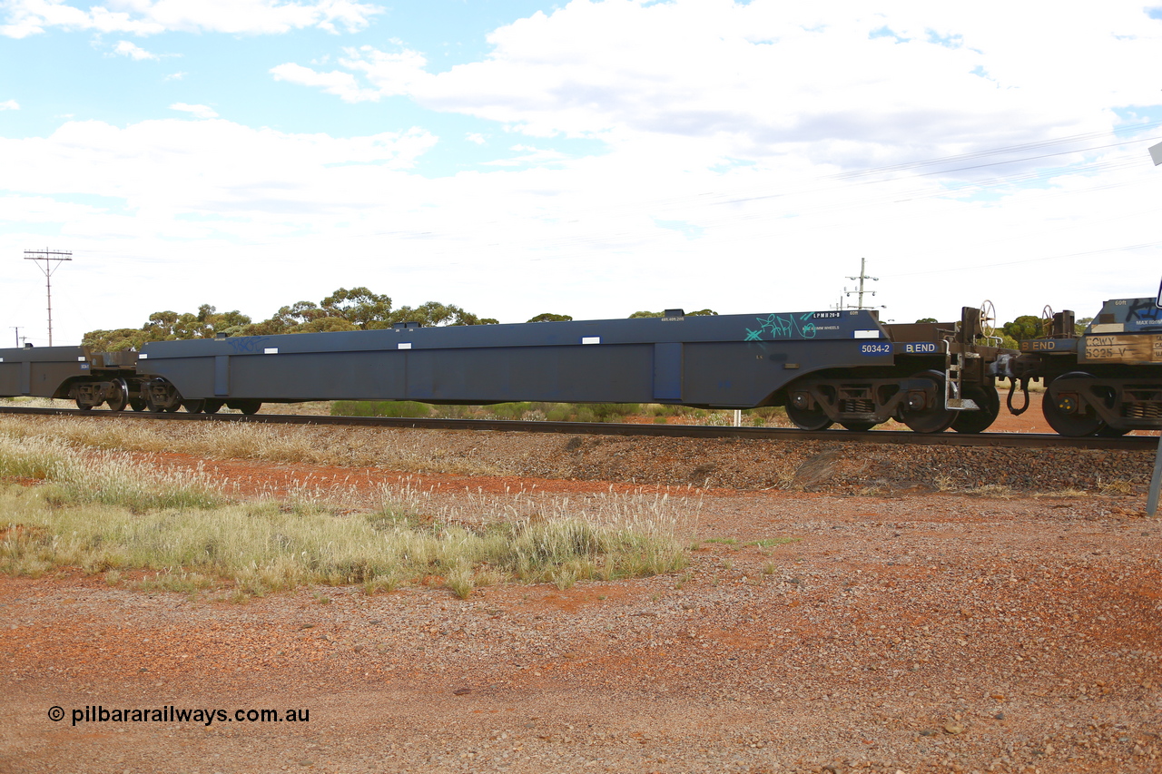 210407 9912
Parkeston, 2MP5 intermodal train, CQWY type well waggon CQWY 5034 well 2, the well waggon pairs were built by Bluebird Rail Operations SA in a batch of sixty pairs in 2008 for CFCLA.
Keywords: CQWY-type;CQWY5034;CFCLA;Bluebird-Rail-Operations-SA;
