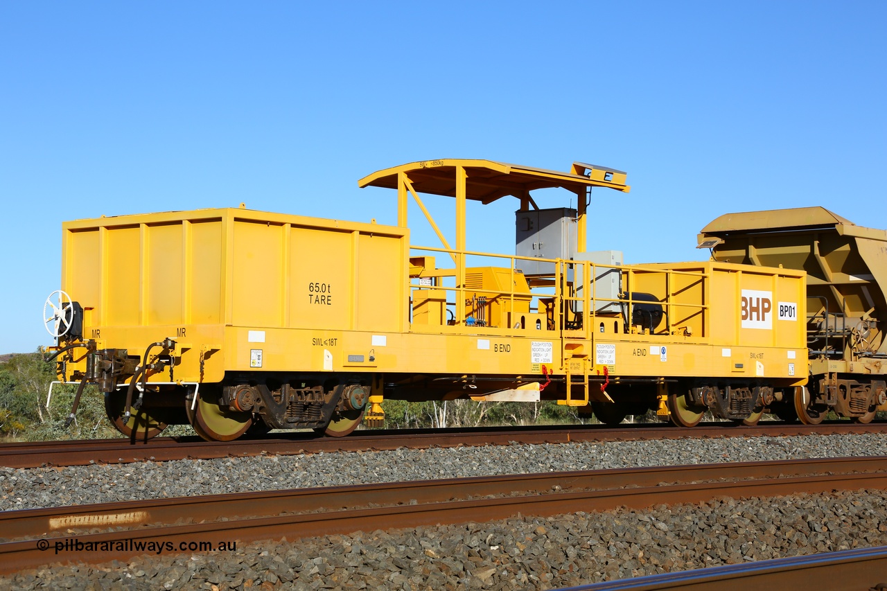 180615 1579
Walla Siding, BHP took delivery of two new ballast ploughs in December 2017. They were built by CRRC Yangtze China in 2017 and weigh in at 65 tonnes. The ploughs are numbered BP 01 and BP 02. We finally caught up with them top and tail on a ballast consist, here's BP 01.
Roland Depth photo.
