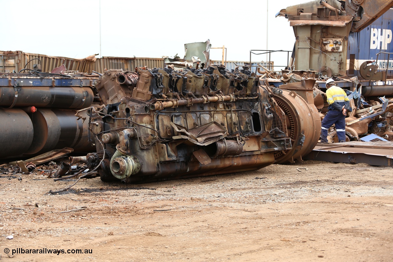 160128 00393
Wedgefield, Sims Metal yard, General Electric V16 7FDL-16 prime mover from CM40-8M 5664.
Keywords: CM40-8M;7FDL-16;GE;V16;