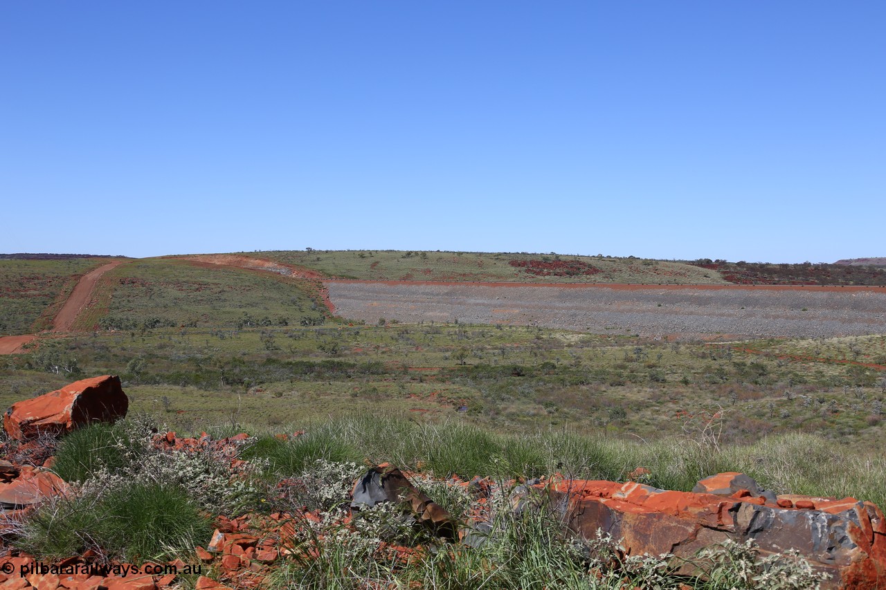 150505 7944
FMG Solomon Line, looking west, earth fill abutment embankment for rail line, Jingarri Creek, view from the western side, expanded view from 7942, access road visible at left. Geodata: [url=https://goo.gl/maps/zDzr79S9ApR2] -22.0525633 118.7199633 [/url].
