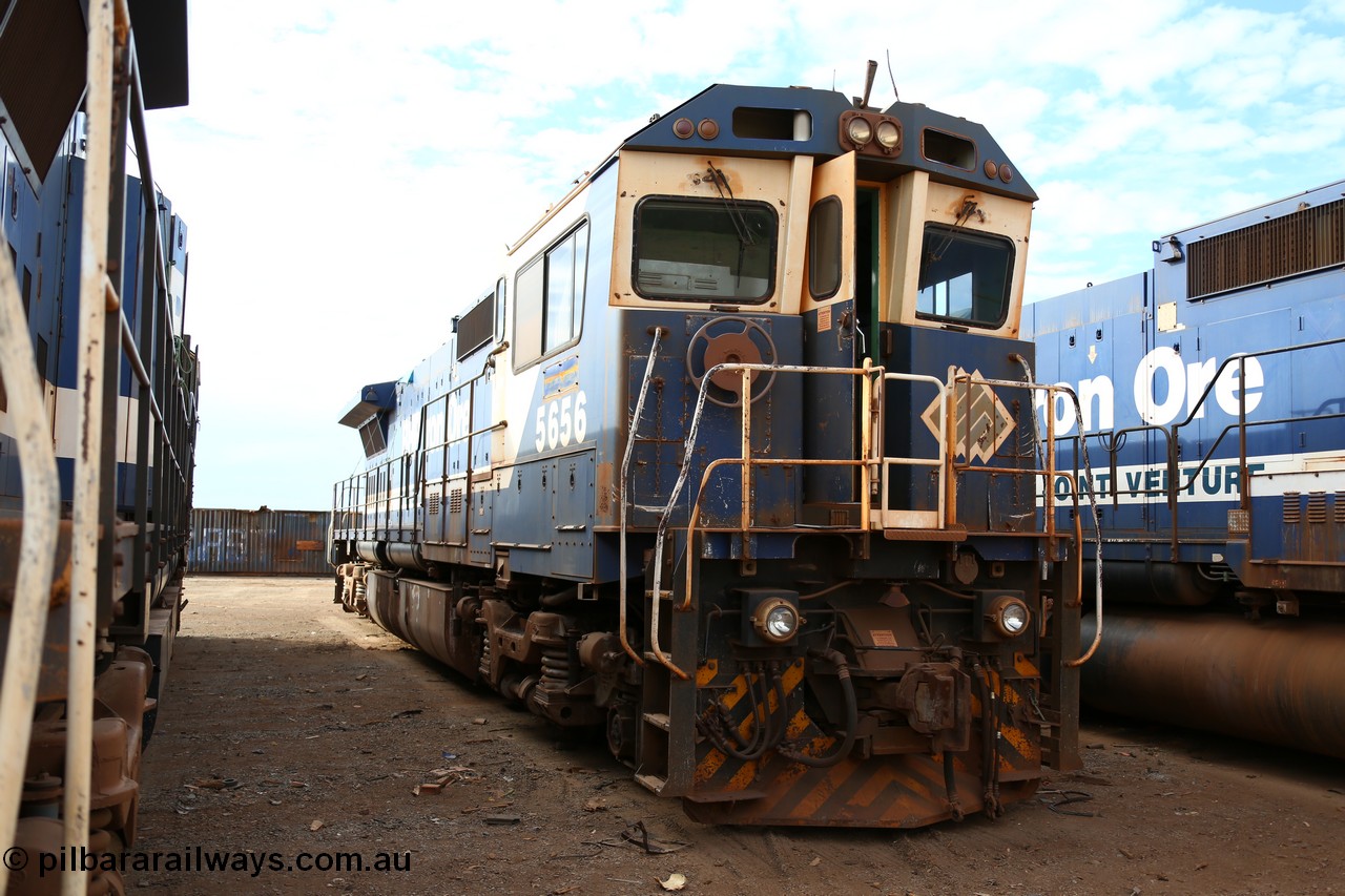 150522 8176
Wedgefield, Sims Metal yard, Goninan WA rebuild CM40-8M unit 5656 serial 8412-01 / 94-147 was originally Comeng NSW built ALCo M636 unit 5494 serial C6084-10.
Keywords: 5656;Goninan;GE;CM40-8M;8412-01/94-147;rebuild;Comeng-NSW;ALCo;M636C;5494;C6084-10;
