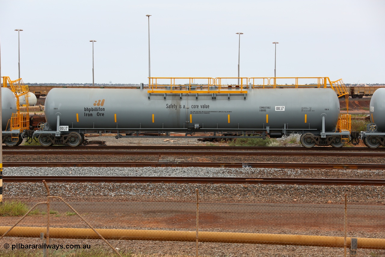 150523 8223
Nelson Point Yard, BHP Billiton diesel fuel tank waggon 0037 with safety slogan 'Safety is a core value', total capacity of 117 m3 for a nominal capacity of 113 m3 built in China by CNR - QRRS.
Keywords: CNR-QRRS-China;BHP-tank-waggon;