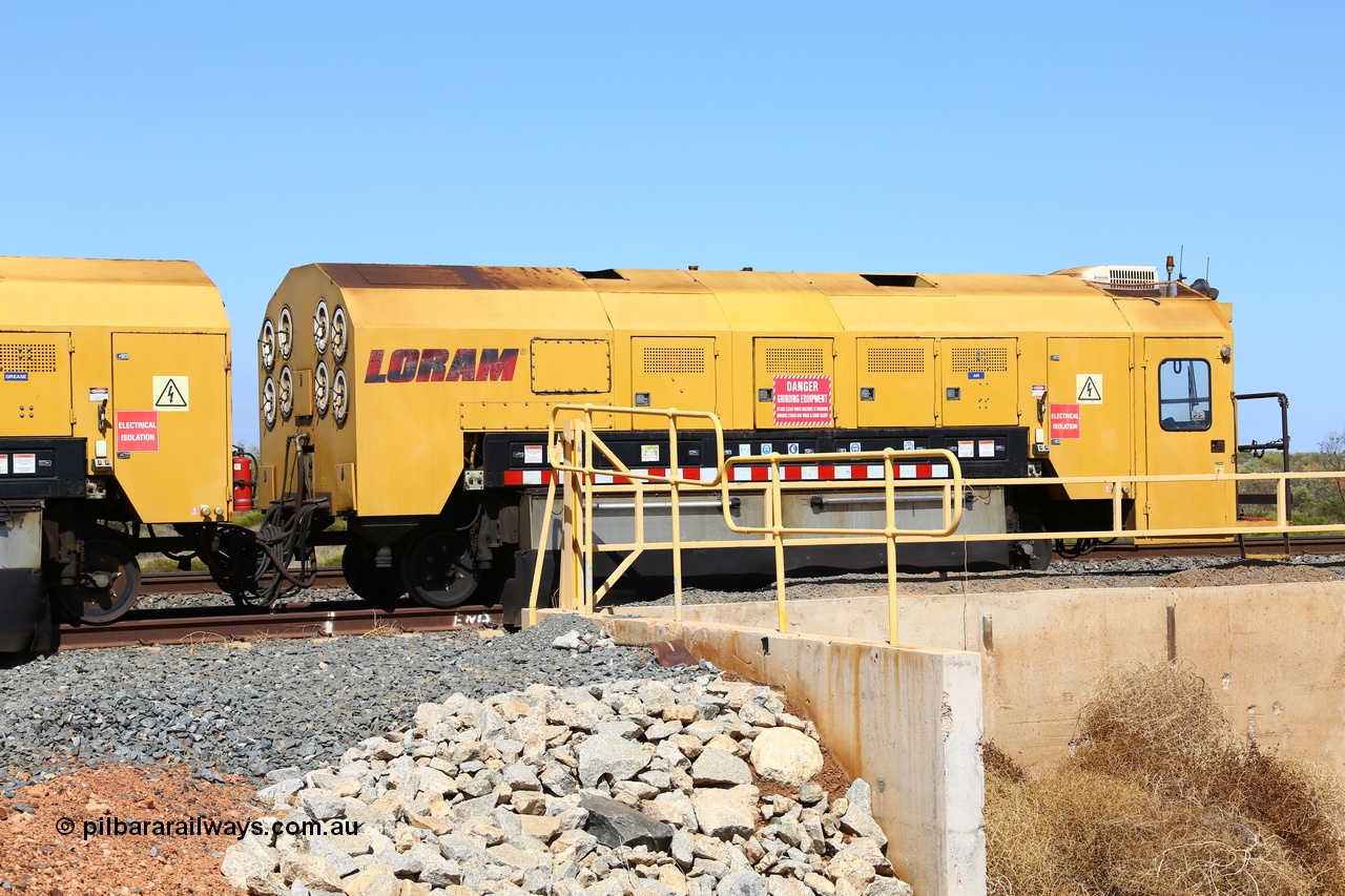 171121 0966
Barker Siding, Loram rail grinder MPC 2, control and grinder car. 21st November 2017.
Keywords: Loram;MPC2;rail-grinder;
