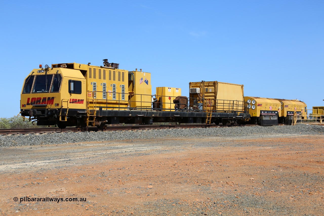 171121 0970
Barker Siding, Loram rail grinder MPC 2, this was sent out from the USA where it was operational as LMIX 602 for Loram. The generator and driving cab look to be fitted to an 85 foot piggy back waggon. 21st November 2017.
Keywords: Loram;MPC2;rail-grinder;