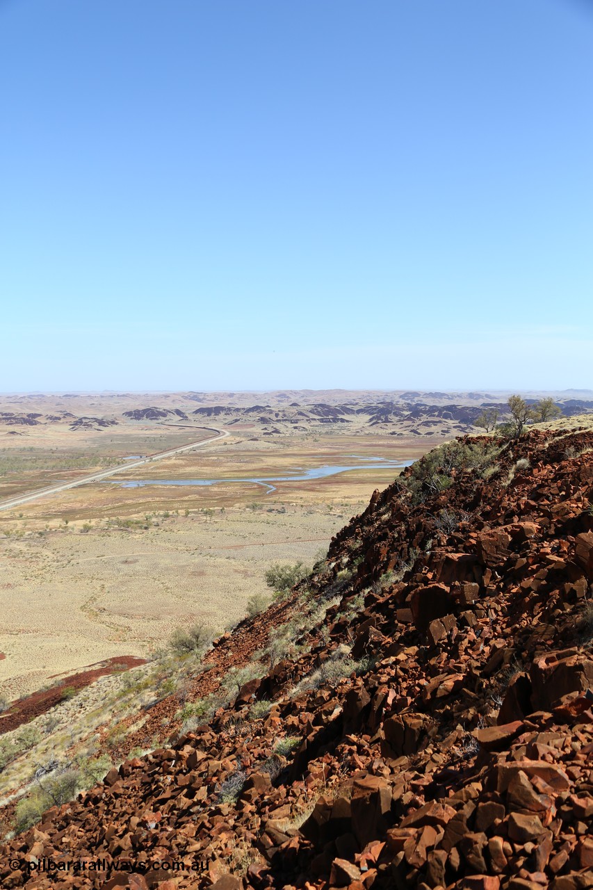 151111 9533
View north from Table Hill, line curves around to pass through Lockyer Gap.
