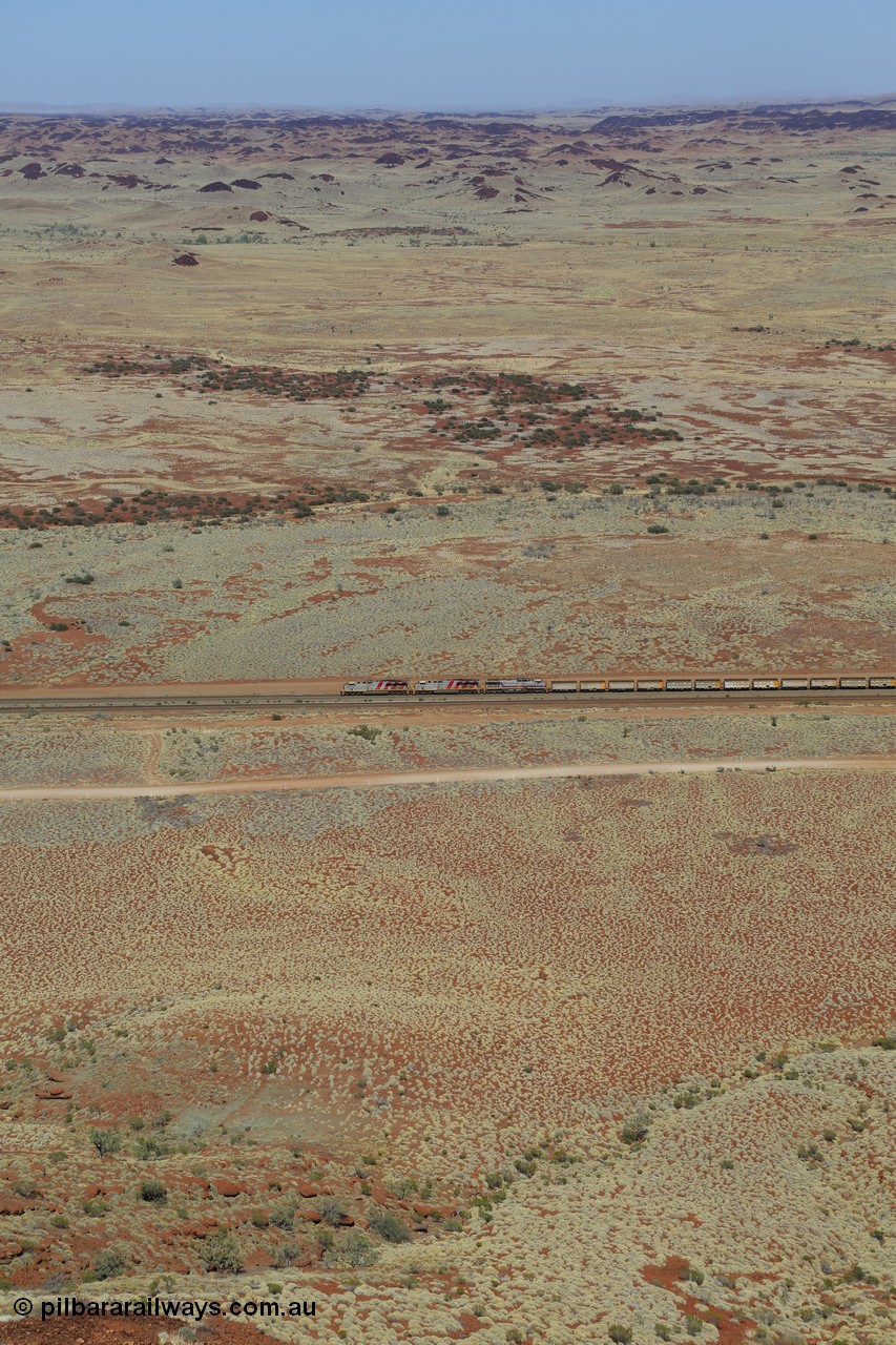 151111 9548
Side view of empty train led by General Electric ES44DCi units 8162 serial 60226 and 8167 serial 60231 both in the Rio Tinto tiger strip livery leading Dash 9-44CW 7093 serial 47772, the last of the original build of Dash 9 units at the 53 km.
Keywords: 8162;GE;ES44DCi;60226;