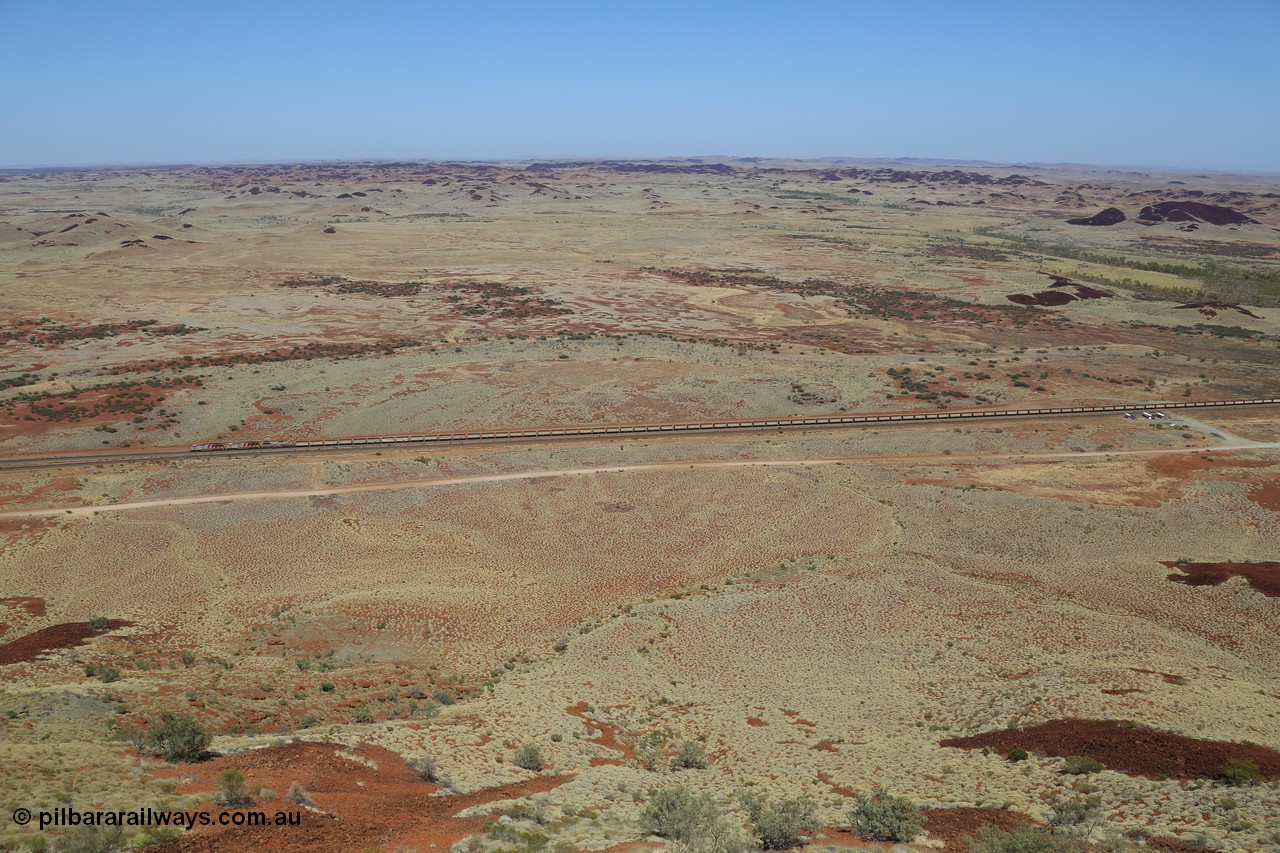 151111 9549
Side view of empty train led by General Electric ES44DCi units 8162 serial 60226 and 8167 serial 60231 both in the Rio Tinto tiger strip livery leading Dash 9-44CW 7093 serial 47772, the last of the original build of Dash 9 units at the 53 km.
Keywords: 8162;GE;ES44DCi;60226;