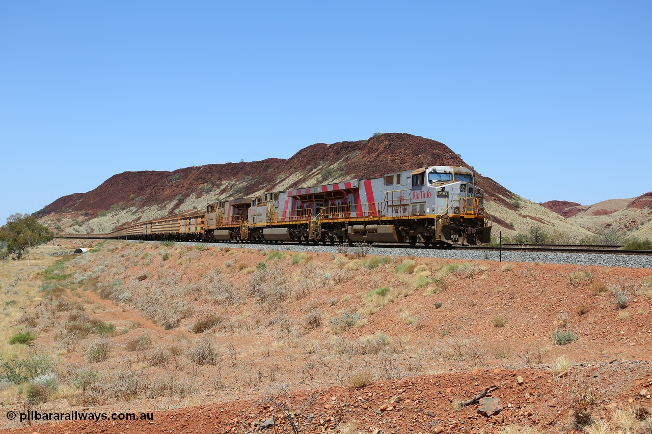 151111 9554
Green Pool, a loaded train holds the East Mainline behind triple General Electric ES44DCi units 8169, 8128 and 8163, serials of 60462, 59120 and 60227, the east line was booked out to track work between Green Pool and Harding.
Keywords: 8169;GE;ES44DCi;60462;