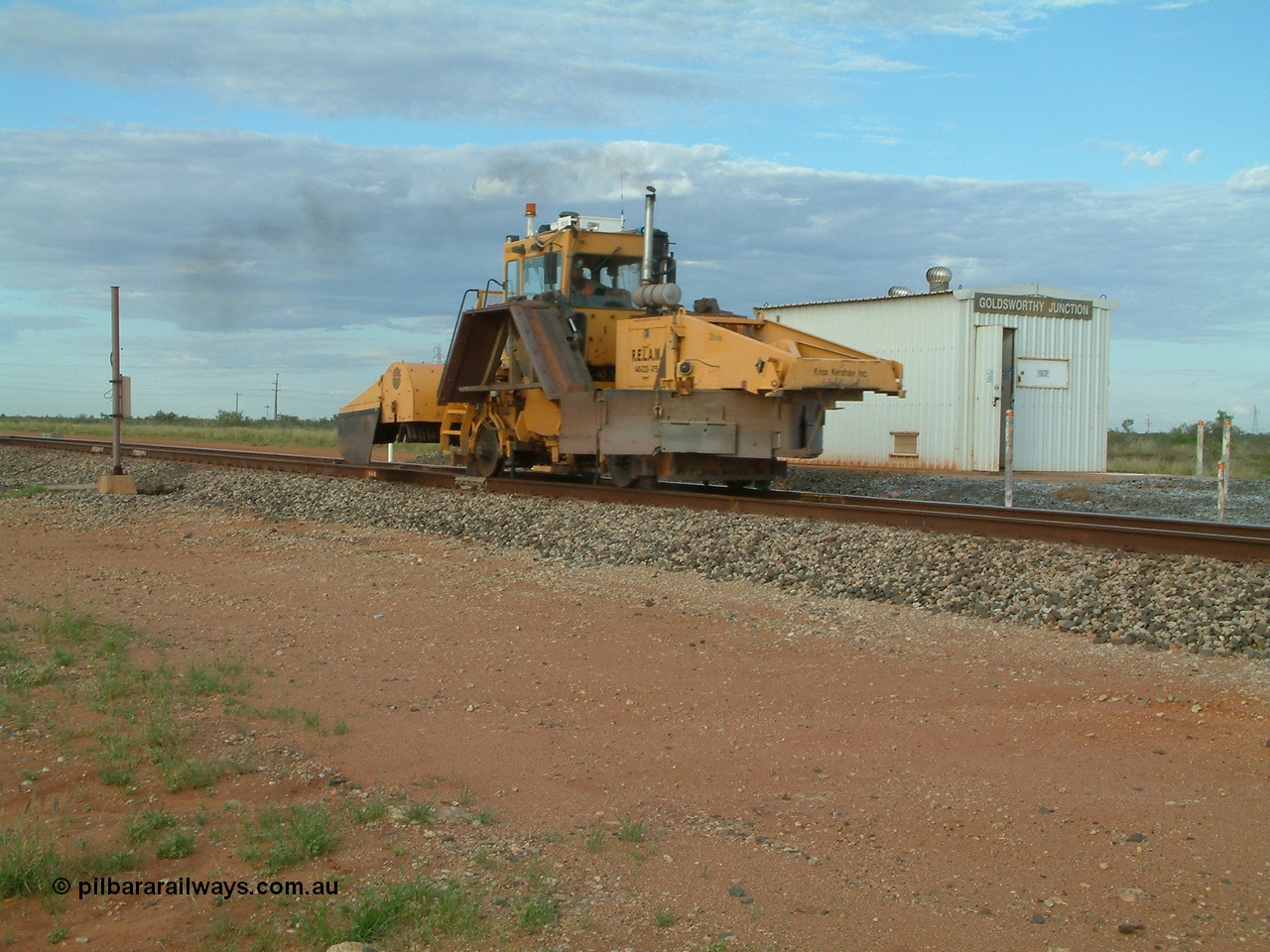 040407 072701
Goldsworthy Junction, Barclay Mowlem's Knox Kershaw KBR 850 ballast regulator lettered for Railway Equipment Leasing And Maintenance R.E.L.A.M Inc. 7th April 2004.
Keywords: Knox-Kershaw;KBR-850;track-machine;