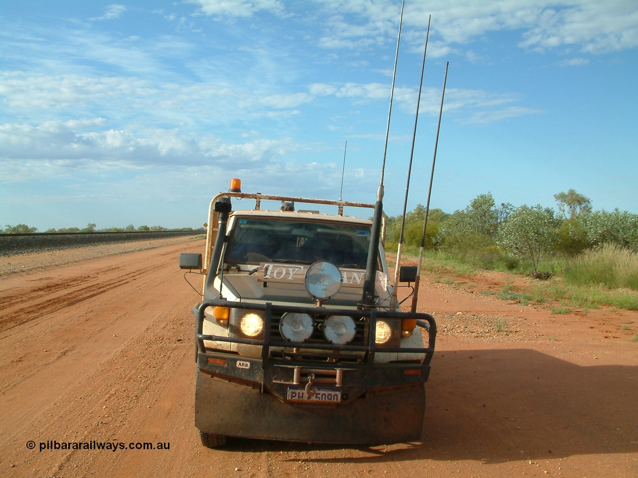 040407 080337
Toy Titan on the lean when the LHS rear wheel parted company and went bush. 23 km Newman mainline. Wednesday 7th April 2004.
