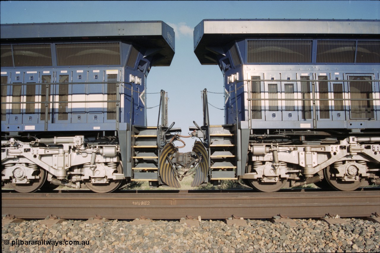 224-04
Bing siding, the extent of the General Electric AC6000 radiators is evident in this back to back image of a pair of units.
Keywords: 6076;GE;AC6000;51068;