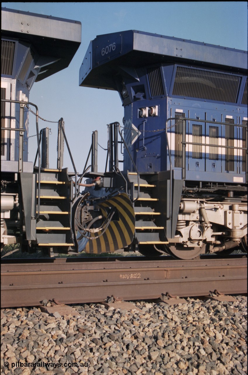 224-12
Bing siding, the extent of the General Electric AC6000 radiators is evident in this back to back image of a pair of units.
Keywords: 6076;GE;AC6000;51068;