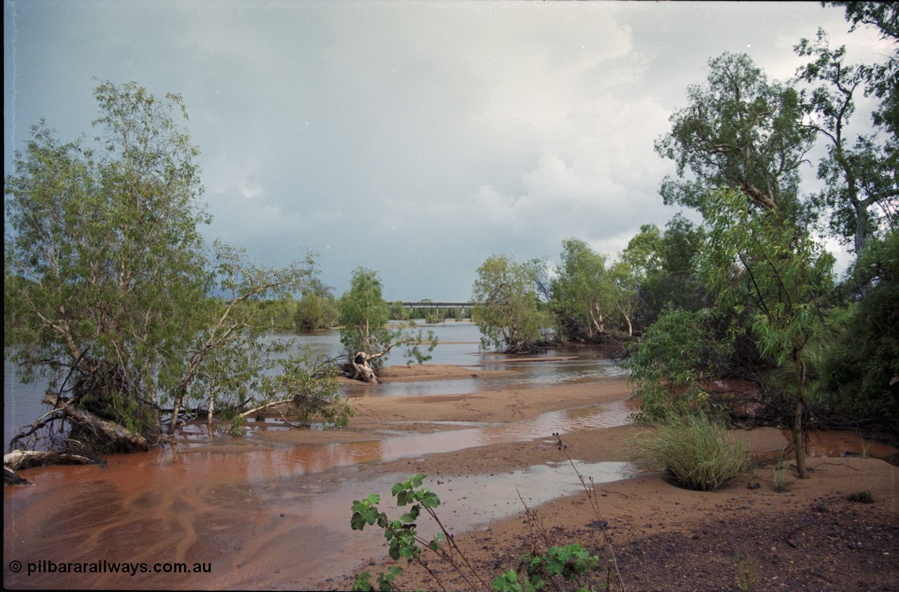 225-01
Walla siding area, the East Turner River is in flood, flowing with the bridge at the 55.5 km in the background.
