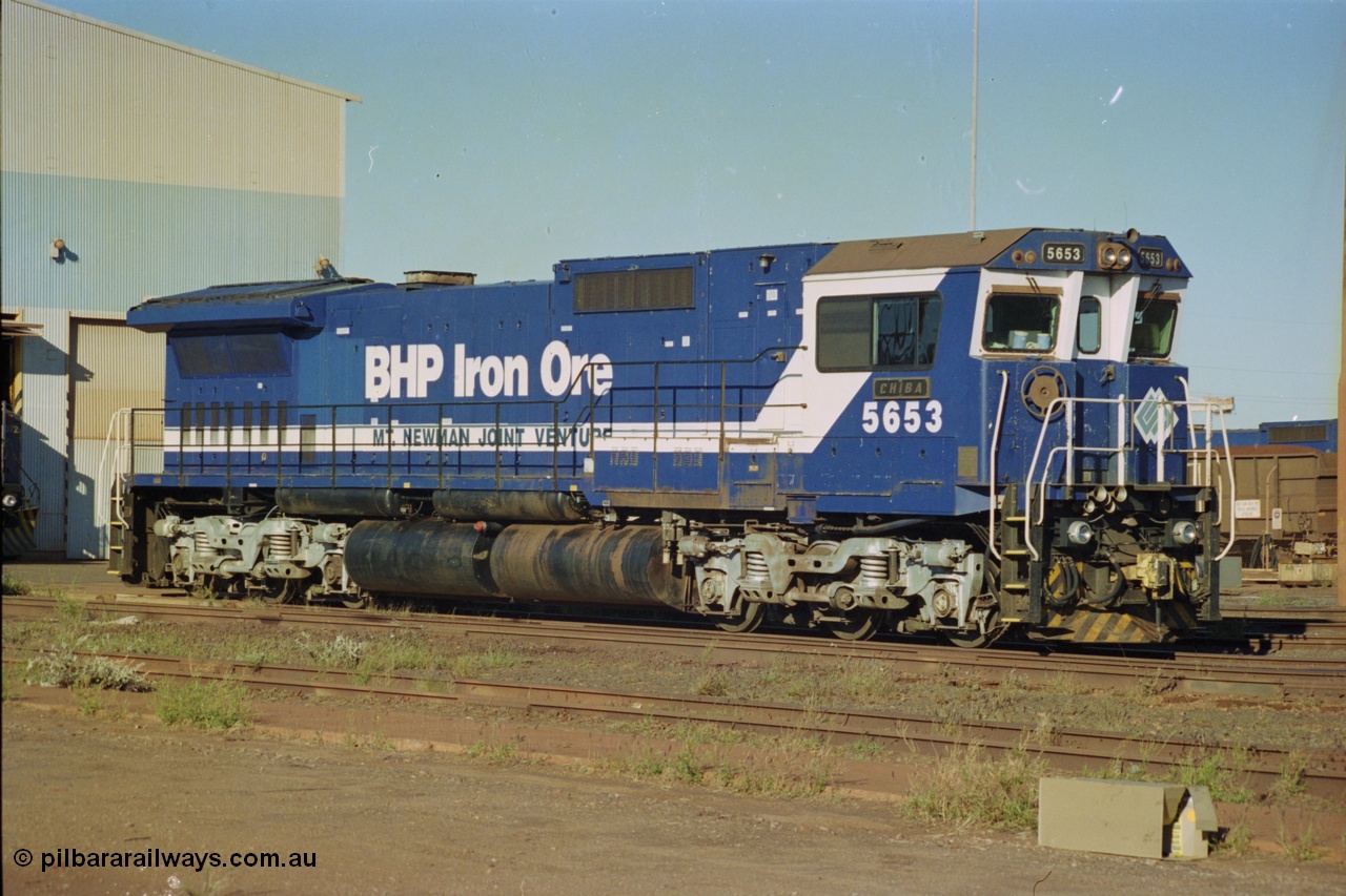 236-01
Nelson Point, Loco Overhaul Shop, BHP Dash 8 class locomotive 5653 'Chiba', a Goninan 1994 rebuild to GE CM40-8M model, serial 8412-10 / 93-144.
Keywords: 5653;Goninan;GE;CM40-8M;8412-10/93-144;rebuild;AE-Goodwin;ALCo;M636C;5484;G6061-5;