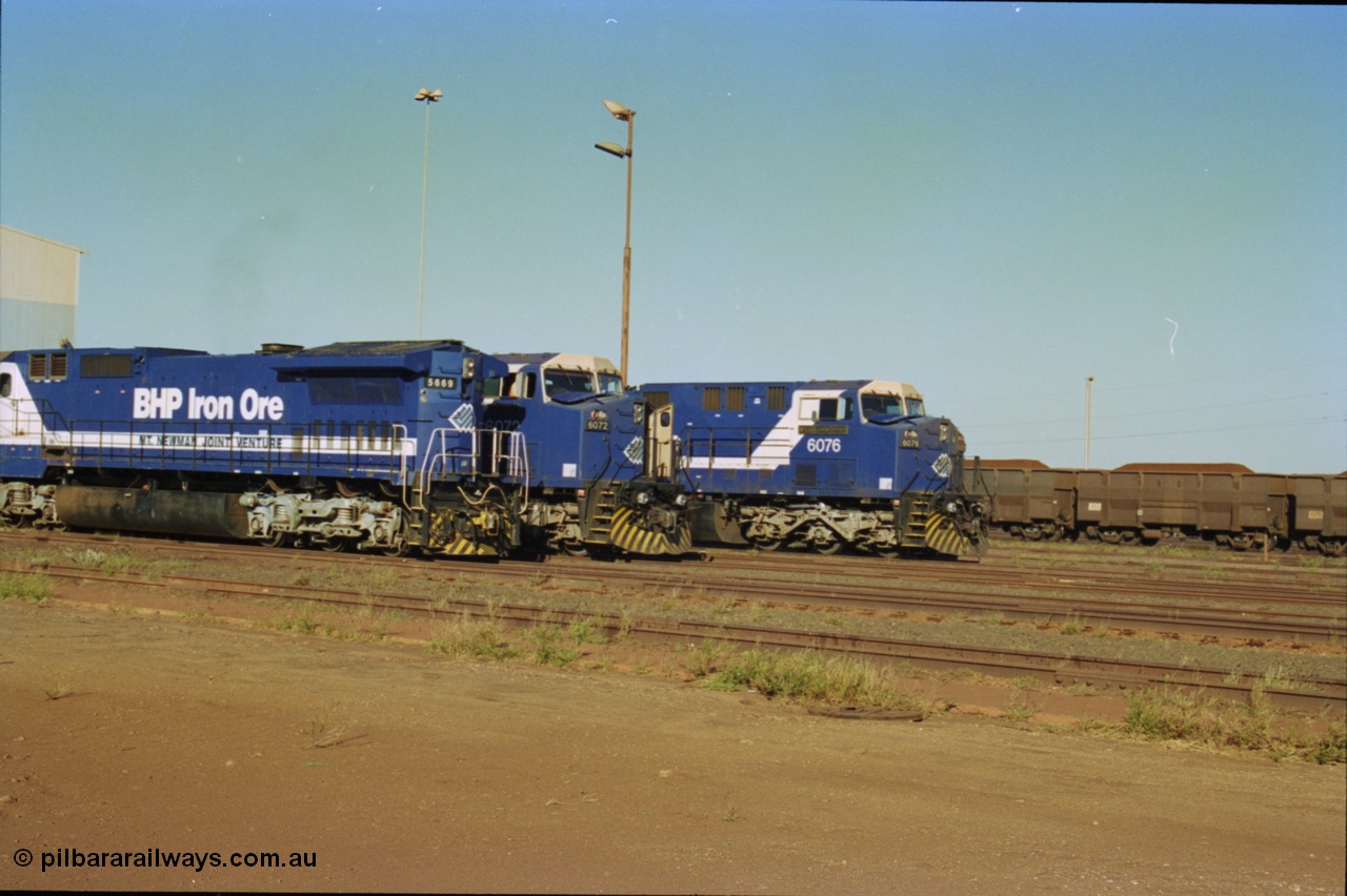 236-23
Nelson Point Loco Overhaul Shop, BHP Iron Ore's Goninan GE rebuilt CM40-8MEFI unit 5669 'Beilun' serial 8412-02 / 95-160 sits out the front awaiting attention, with AC6000 units 6072 and 6077 beside it.
Keywords: 5669;Goninan;GE;CM40-8EFI;8412-02/95-160;rebuild;Comeng-NSW;ALCo;M636C;5486;C6084-2;