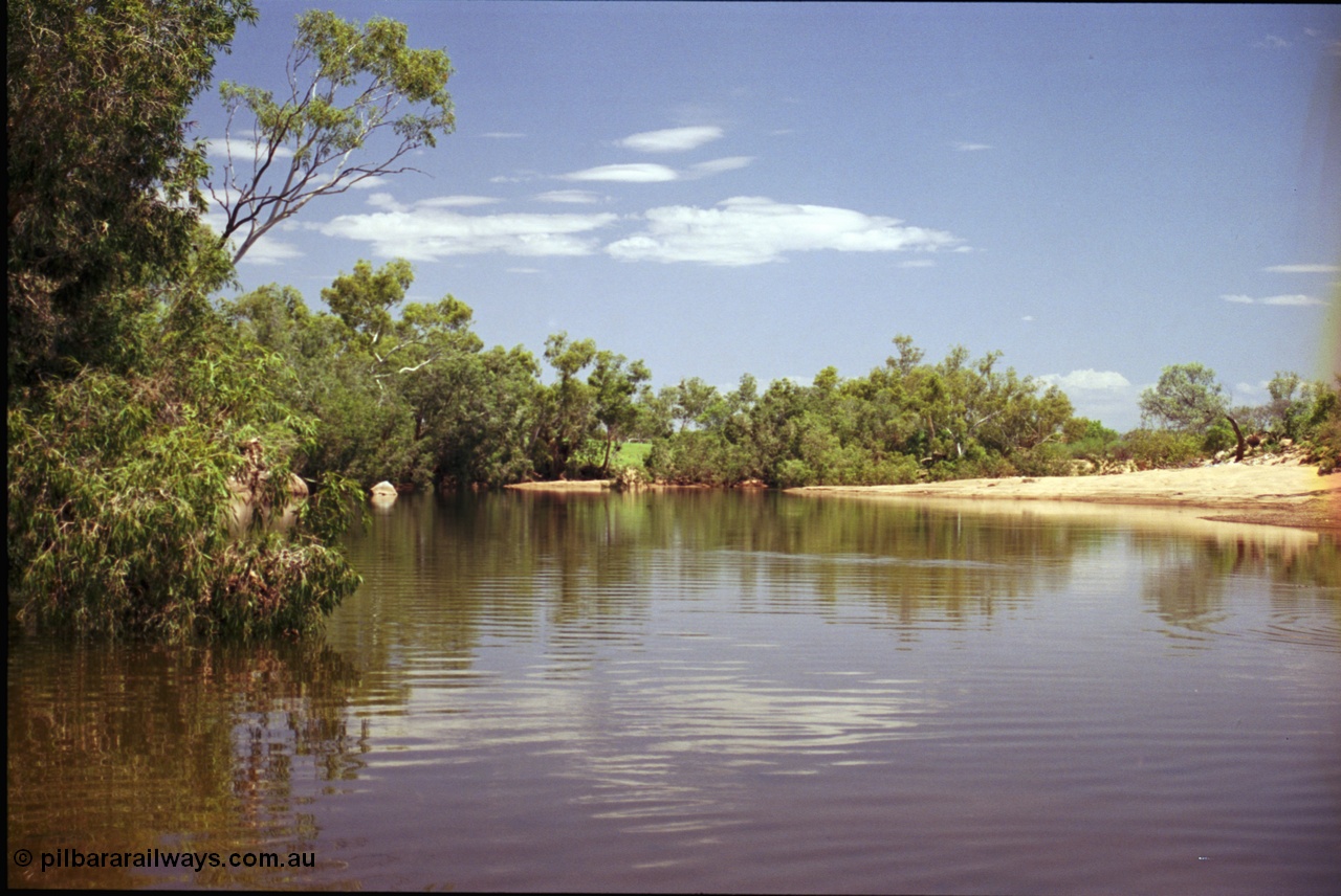 237-09
A lunch break on the bank of the Shaw River, just north of where the Shaw Patch Creek joins the Shaw River. [url=https://goo.gl/maps/ptvQK2ReLpy] Geodata [/url].

