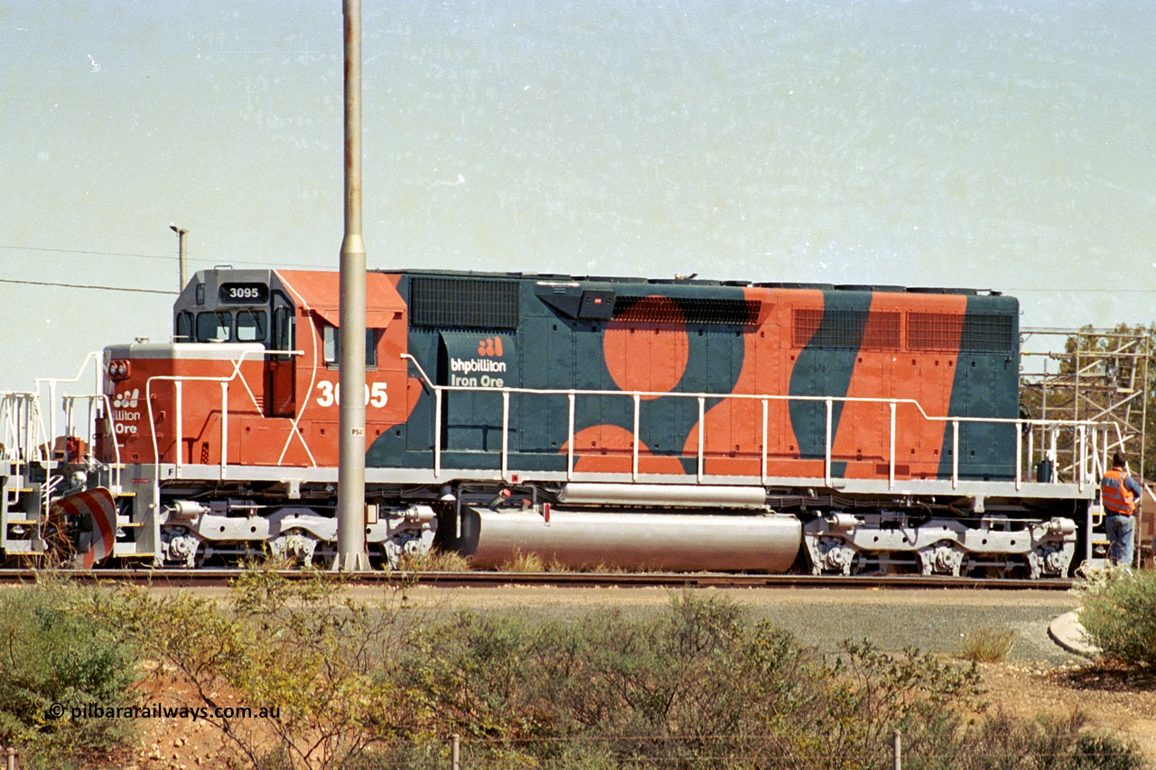 284-03
Port Hedland, Nelson Point hard stand area, BHP Billiton EMD SD40R unit 3095 serial 33677 and originally Southern Pacific SD40 SP 8485 has just been unloaded, August 7, 2004.
Keywords: 3095;EMD;SD40R;33677/7083-7;SD40;SP8485;