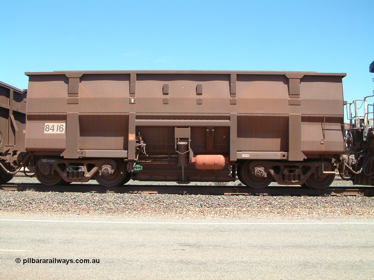 040409 121940
Boodarie, Goninan built Golynx waggon 8416 with serial number 950088-326 from November 2011, which is a modified version of the BHP mainline waggons for service on the Goldsworthy system as a bottom discharge waggon. 9th of April 2004.
Keywords: 8416;Goninan-WA;Golynx;950088-326;BHP-ore-waggon;