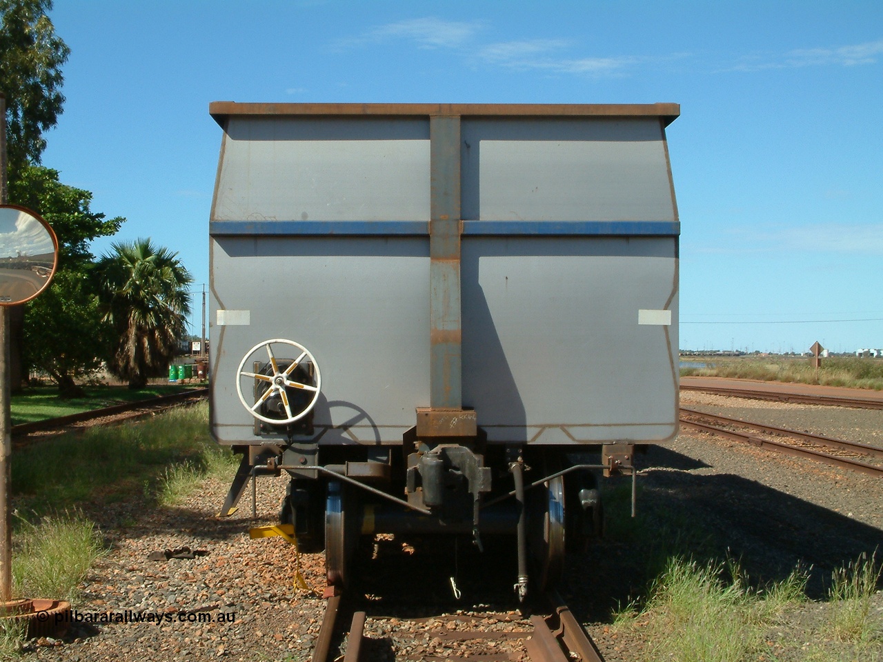 040412 144307
Nelson Point, Goninan built, Lynx Engineering designed ore waggon made from 5Cr12Ti stainless steel these waggons are known as Golynx waggons, view of handbrake end. 12th April 2004.
Keywords: Goninan-WA;Golynx;BHP-ore-waggon;
