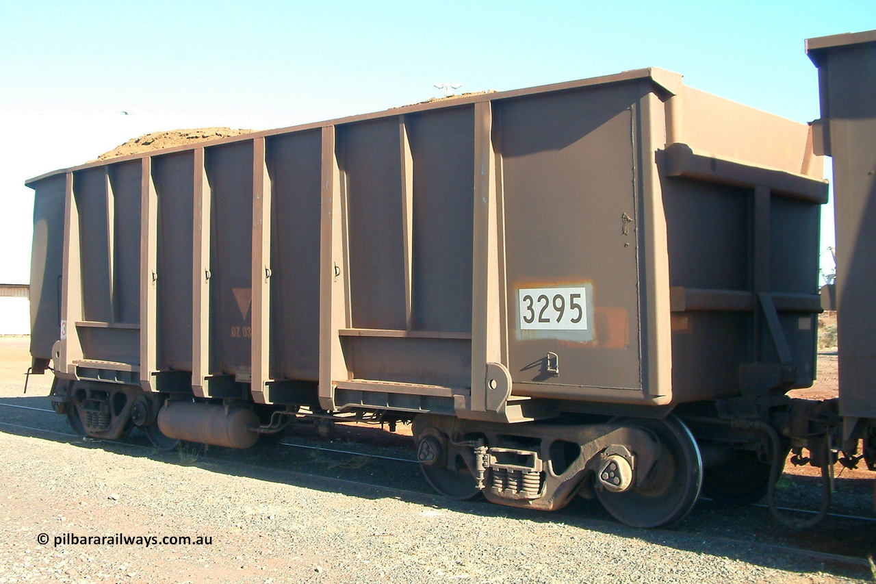 3295 Astra Vagoane 040804 155009
Nelson Point, BHP ore waggon 3295, one of three hundred and fifty waggons built during 1988 by Astra Vagoane of Arad in Romania for Lang Hancock as part of a 'waggons for iron ore arrangement' with the then Romanian government, however only seventy-five found their way into service with BHP. August 4, 2004.
Keywords: 3295;Astra-Vagoane-Arad-Romania;BHP-ore-waggon;
