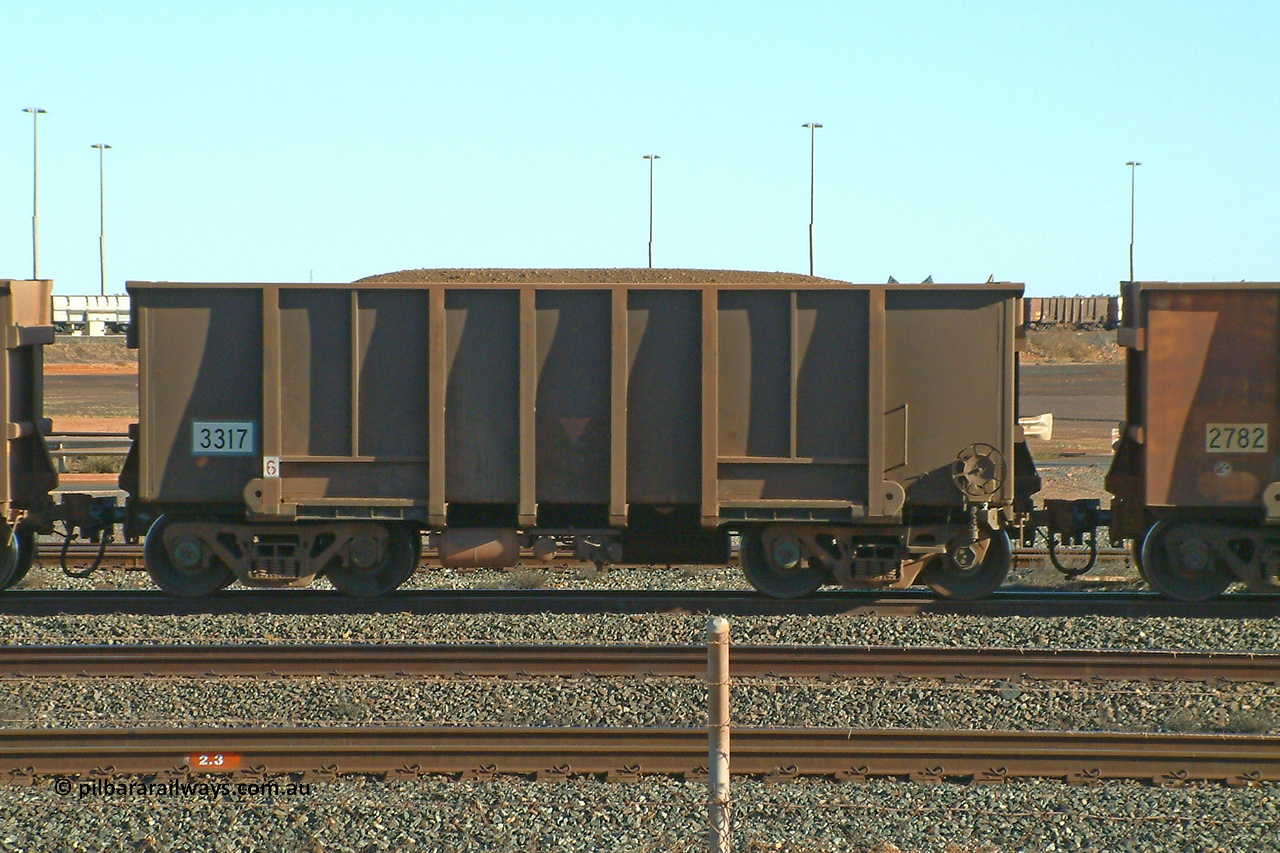 3317 Astra Vagoane 040809 161538
Nelson Point, loaded BHP ore waggon 3317 is one of three hundred and fifty waggons built during 1988 by Astra Vagoane of Arad in Romania for Lang Hancock as part of a 'waggons for iron ore arrangement' with the then Romanian government, however only seventy-five found their way into service with BHP. August 9, 2004.
Keywords: 3317;Astra-Vagoane-Arad-Romania;BHP-ore-waggon;