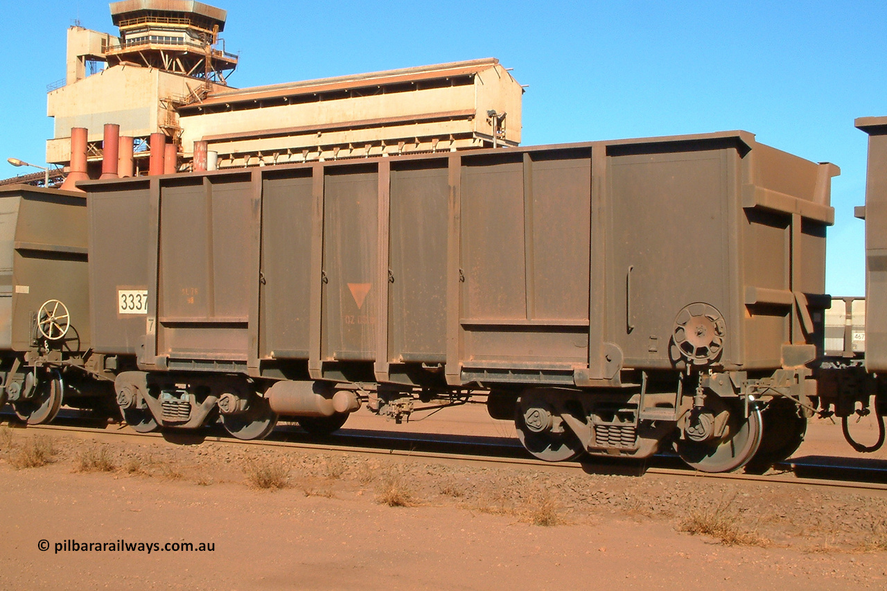 3337 Astra Vagoane 040805 150704
Nelson Point, empty BHP ore waggon 3337 is one of three hundred and fifty waggons built during 1988 by Astra Vagoane of Arad in Romania for Lang Hancock as part of a 'waggons for iron ore arrangement' with the then Romanian government, however only seventy-five found their way into service with BHP. August 5, 2004.
Keywords: 3337;Astra-Vagoane-Arad-Romania;BHP-ore-waggon;