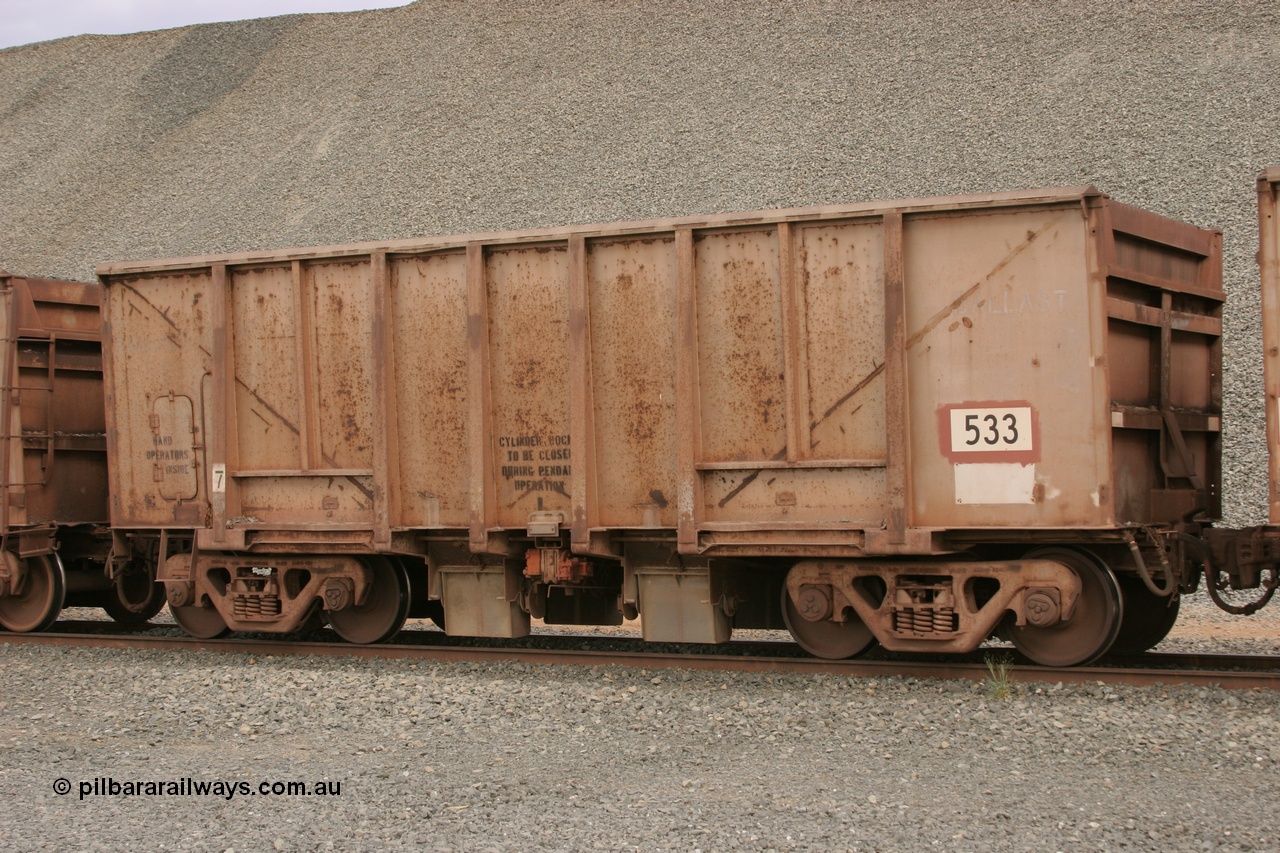 050412 0767
Quarry 8, Shaw Siding area. 3/4 view of 1963 built Magor USA waggon 533, originally in ore service before conversion to a ballast waggon.
Keywords: Magor-USA;BHP-ballast-waggon;